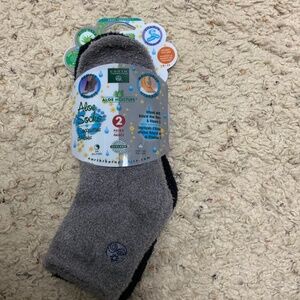 2 Pair Aloe Socks